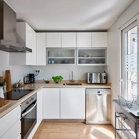 Lägenhet Beachfront With Private Taberna - By Welcomely *