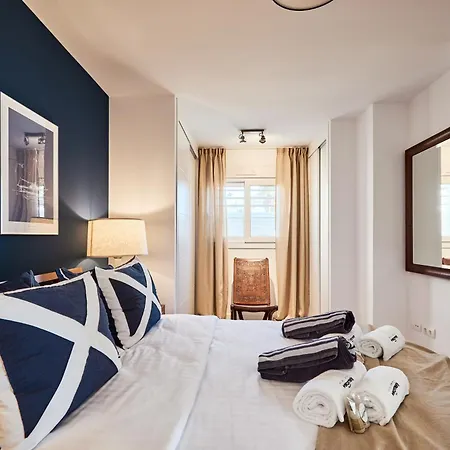 Beachfront With Private Taberna - By Welcomely * El Campello